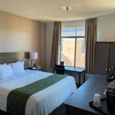Ramada Suites By Wyndham Σαν Ντιέγκο Εξωτερικό φωτογραφία