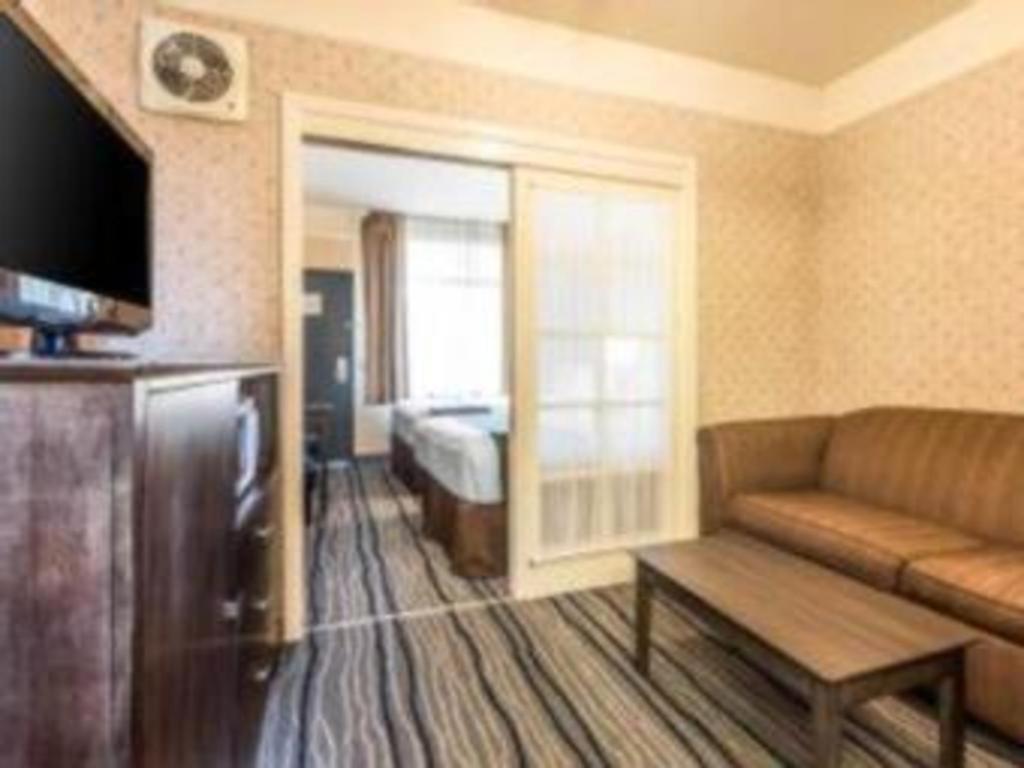 Ramada Suites By Wyndham Σαν Ντιέγκο Εξωτερικό φωτογραφία