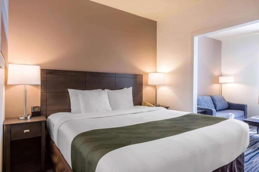 Ramada Suites By Wyndham Σαν Ντιέγκο Εξωτερικό φωτογραφία
